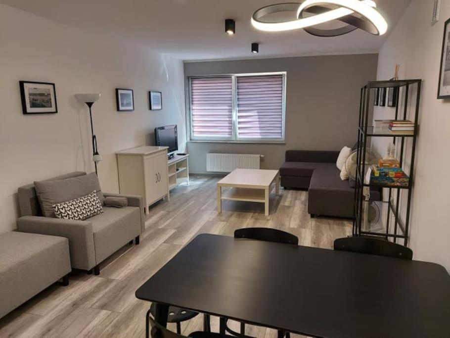Uroczy Apartament W Scislym Centrum Gizycka Giżycko Kültér fotó